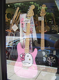 Guitarra da Hello Kitty em loja.